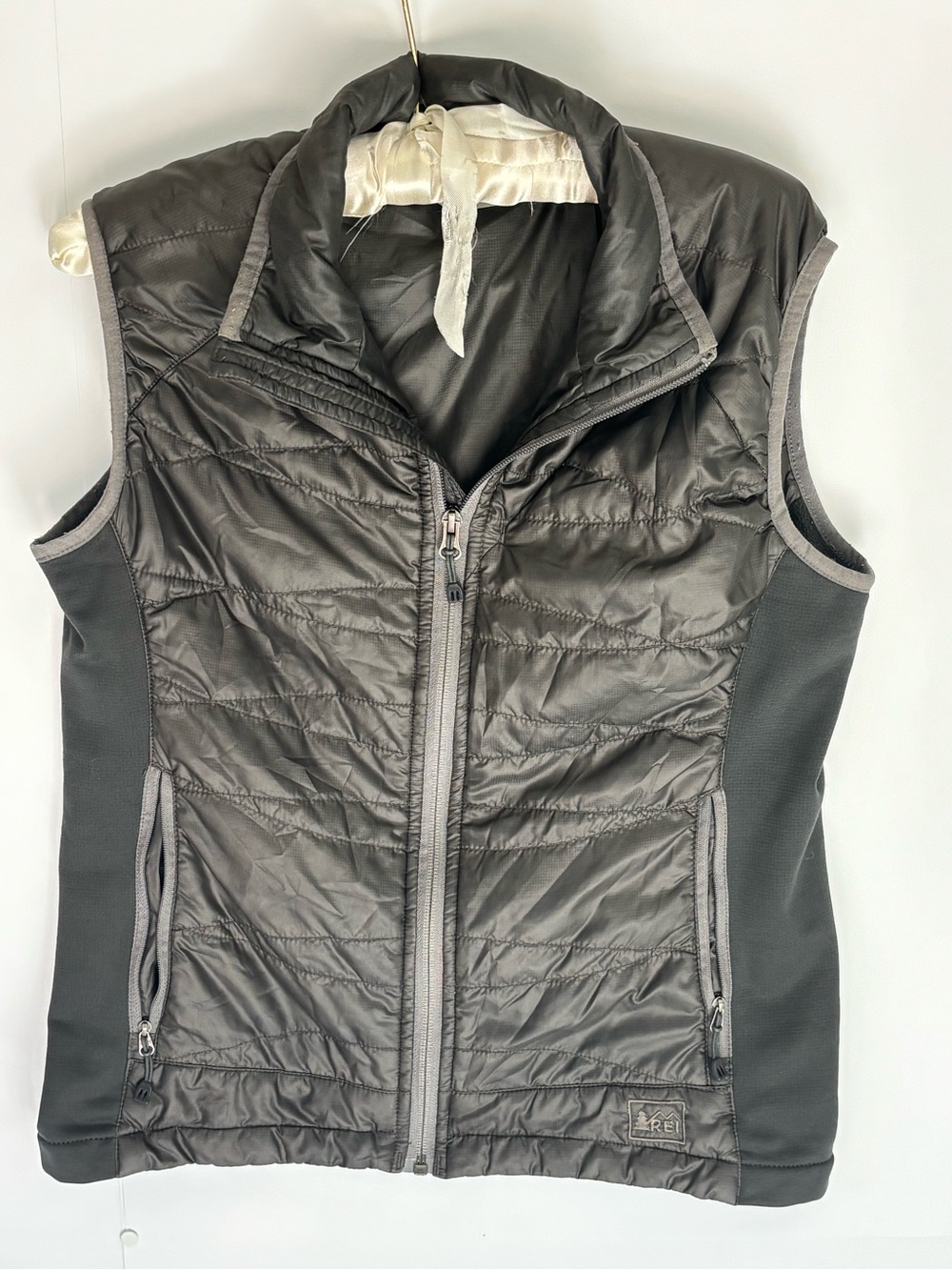 REI Women's Quilted Puffer Charcoal Gray Vest with Stretch Sides